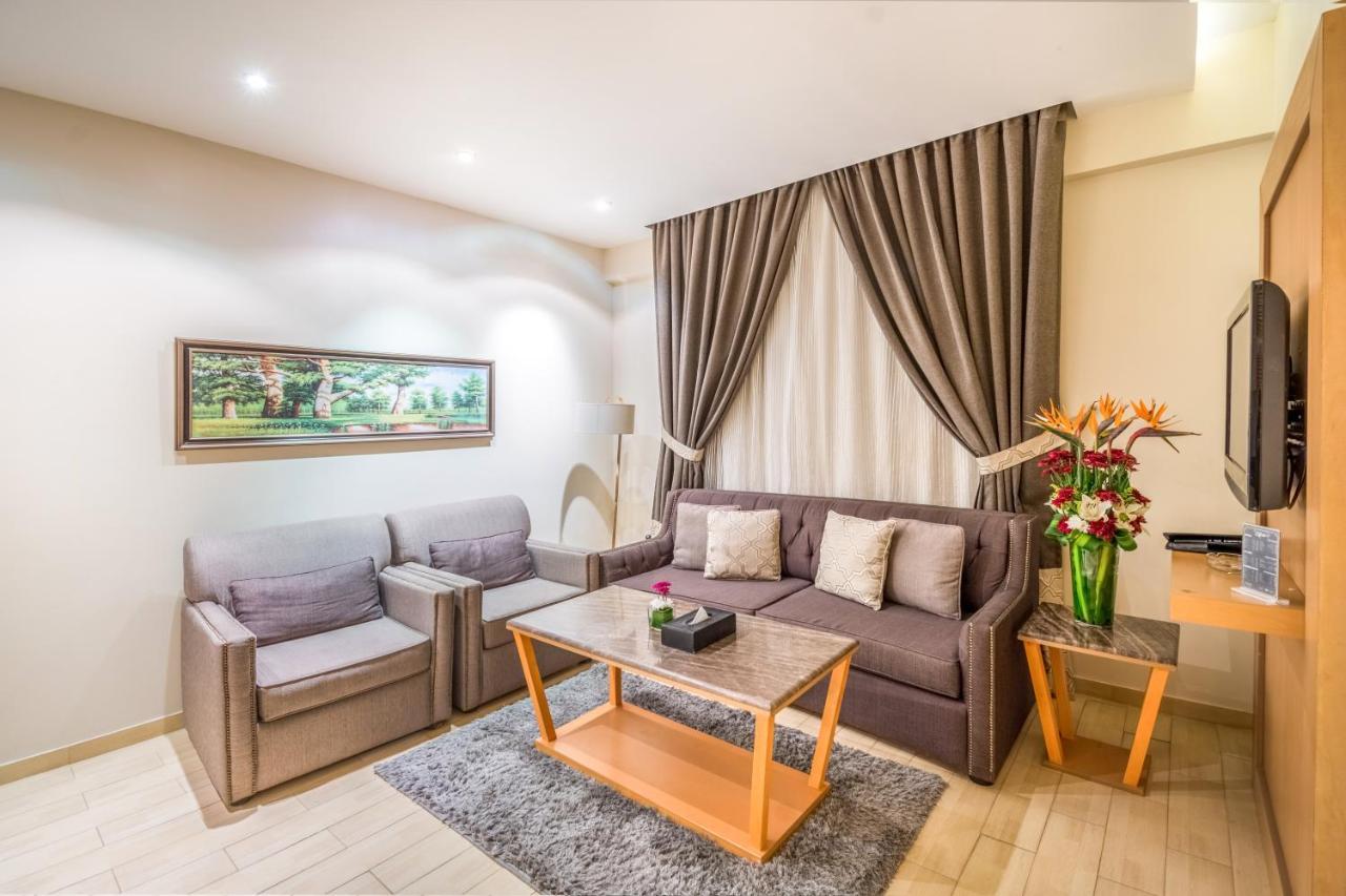 อัลมูฮัยด์ อัลมาลาซ - อัลกาไมอาห์ Aparthotel ริยาดห์ ภายนอก รูปภาพ